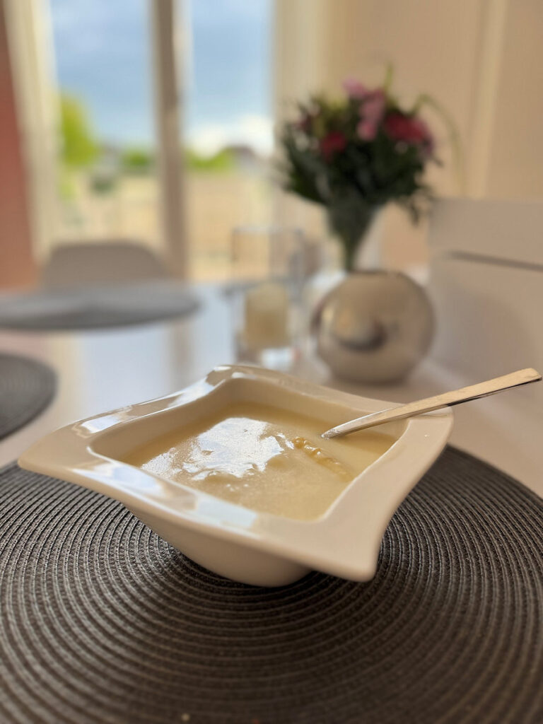Seelenglück 19/25- sie nannten sie Spargel-lifewithaglow- Spargelcremesuppe Seelenglück 19/25- sie nannten sie Spargel-lifewithaglow- Spargelcremesuppe