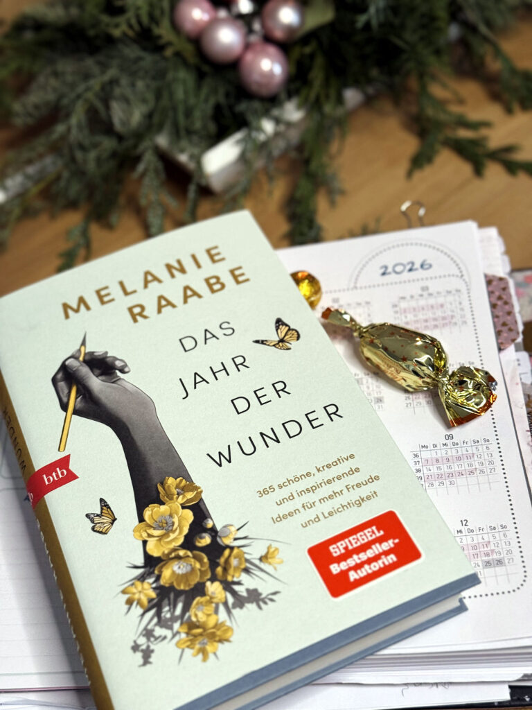 Das Jahr der Wunder-Melanie Raabe-lifewithaglow Das Jahr der Wunder-Melanie Raabe-lifewithaglow